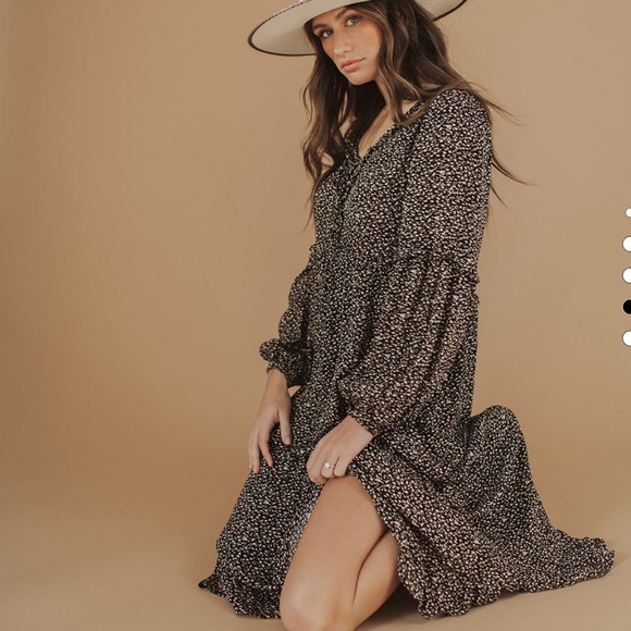 calista Dresses & Skirts - NWOT trumpet maxi dress shop Zoco